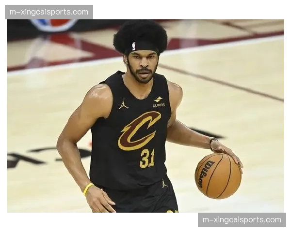 阿伦内线统治力持续，骑士中锋成为球队攻防关键